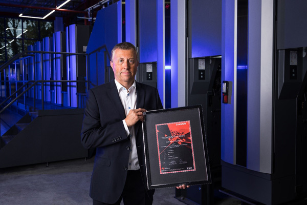 PCP receive productivity print award from Mitsubishi